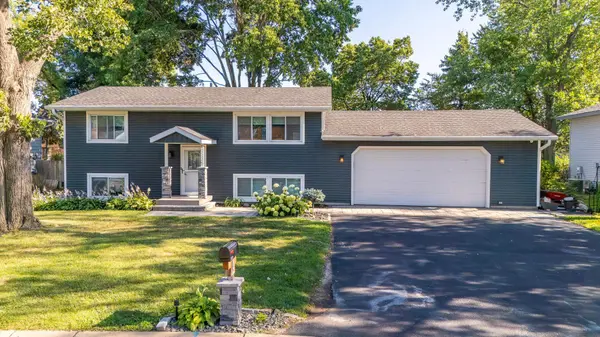 10225 99th AVE N, Maple Grove, MN 55369
