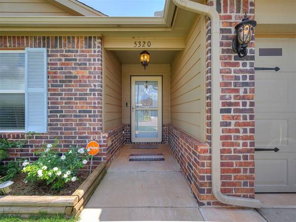 5320 Nicole DR, Tuttle, OK 73089