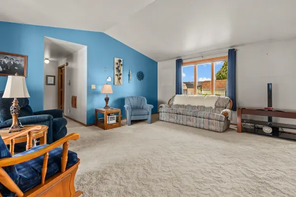 2154 NELLIE LN, Green Bay, WI 54311