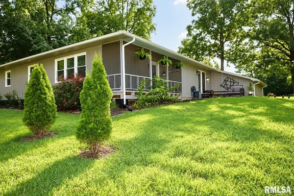 15 PINE LN, Murphysboro, IL 62966