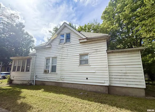 1011 E FRYE AVE, Peoria, IL 61603