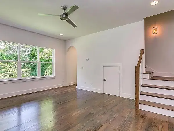 2423B Batavia St, Nashville, TN 37208