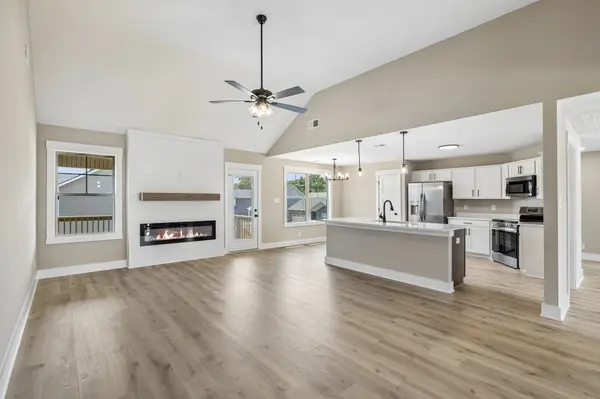 351 Hereford Farms, Clarksville, TN 37043