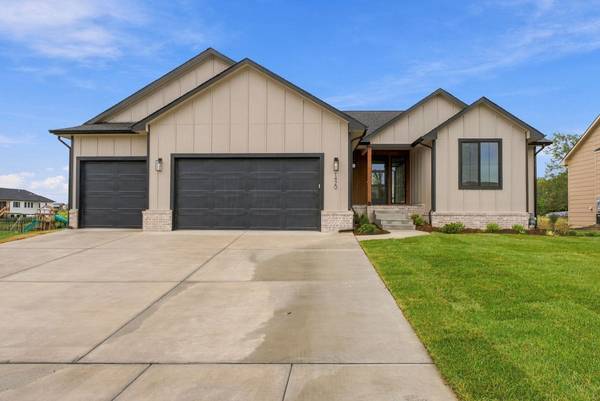 1420 W Cozy Hollow, Goddard, KS 67052