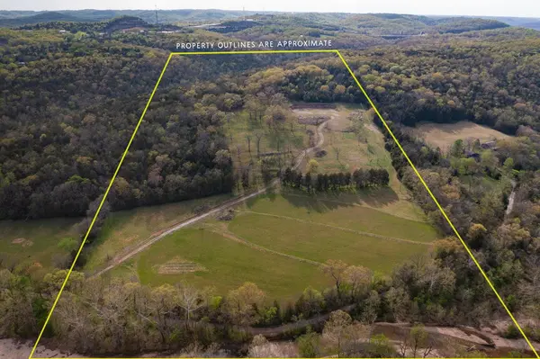 000 Dunn Road, Walnut Shade, MO 65771