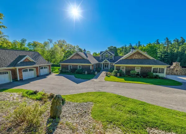14249 Tenth Line, Halton Hills, ON L7G 4S8