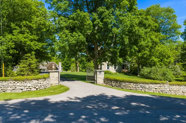 14249 Tenth Line, Halton Hills, ON L7G 4S8