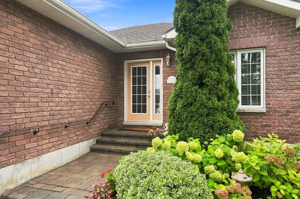 26 Aletha DR, Prince Edward County, ON K0K 3L0