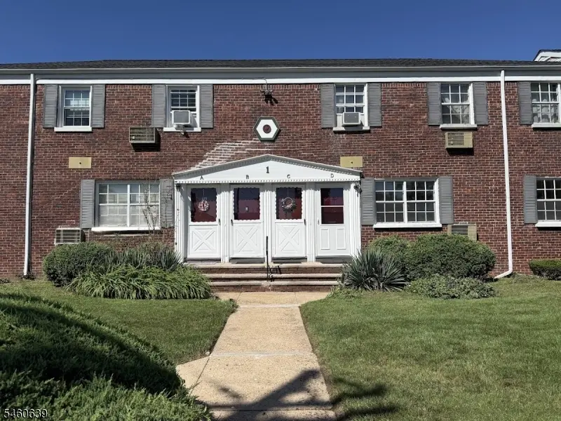 1D Colfax Mnr #D, Roselle Park Boro, NJ 07204