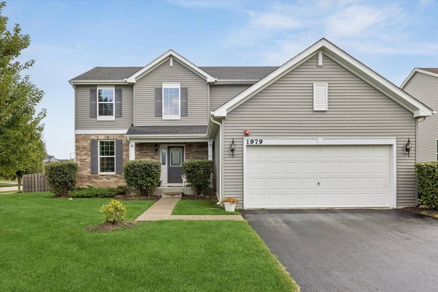 1979 Newberry LN, Hoffman Estates, IL 60192
