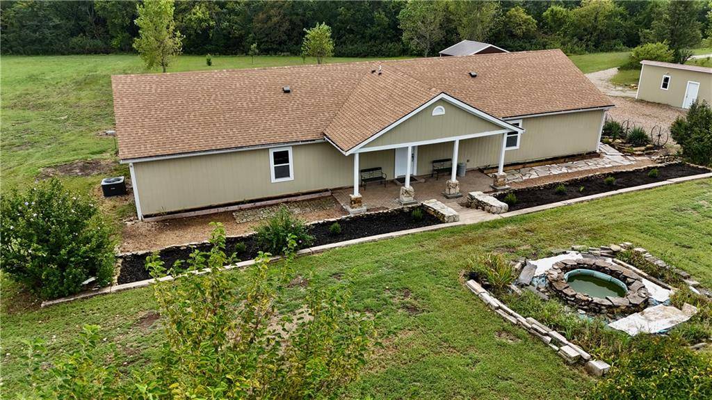 19812 S Stanley RD, Quenemo, KS 66528
