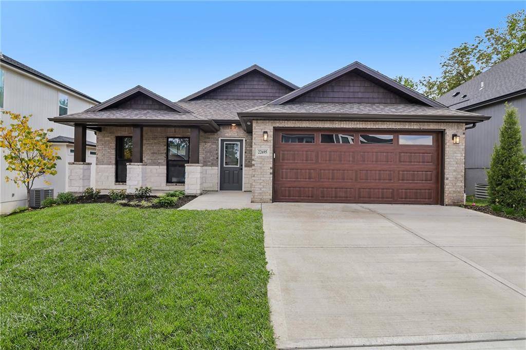 22695 W 87th ST, Lenexa, KS 66227