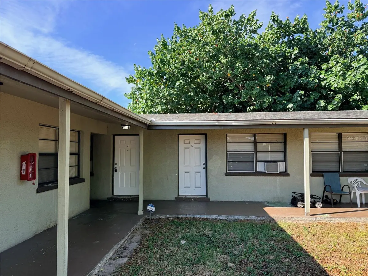 2404 10TH ST W #4, Bradenton, FL 34205