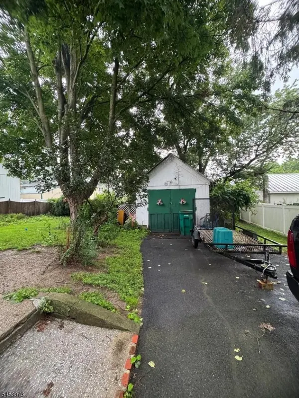 6 Fourth St, Sussex Boro, NJ 07461