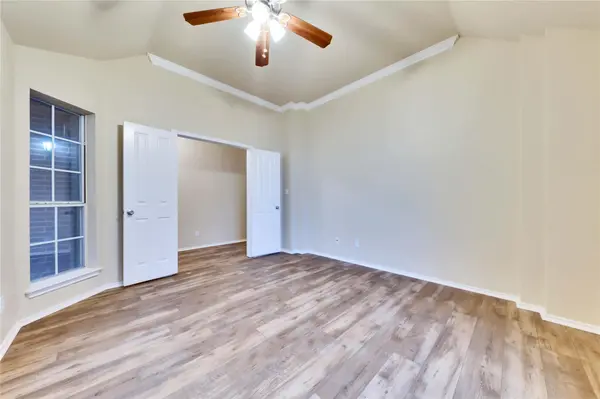 2204 Grove DR, Round Rock, TX 78681