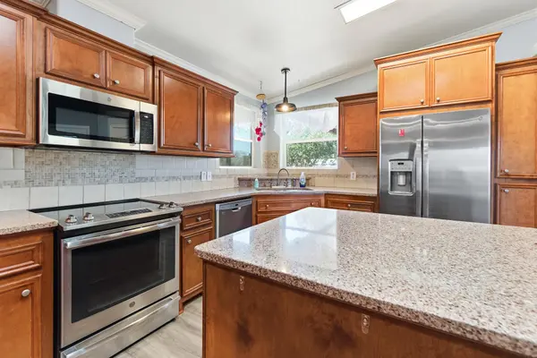1951 Dowdy RD, Seguin, TX 78155