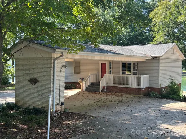 2214 Holly LN, Shelby, NC 28150