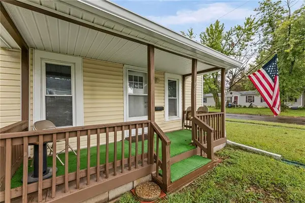 435 S 4th ST, Iola, KS 66749