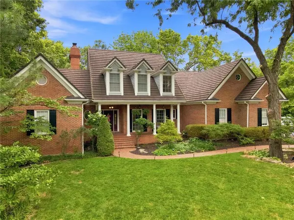 20 E Loch Lloyd Pkwy, Loch Lloyd, MO 64012