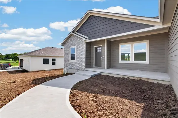 702 W Marlow ST, Odessa, MO 64076