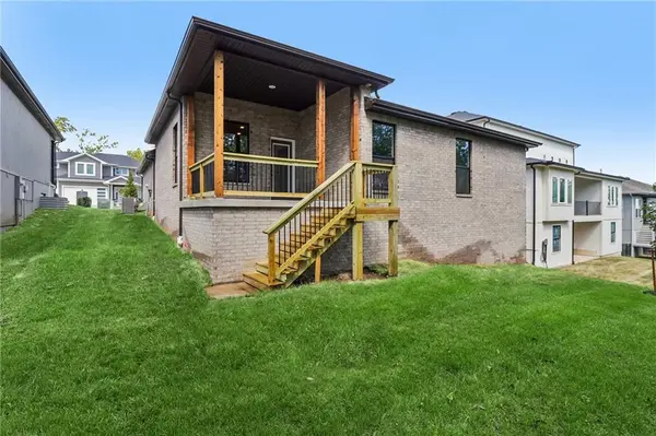 22695 W 87th ST, Lenexa, KS 66227