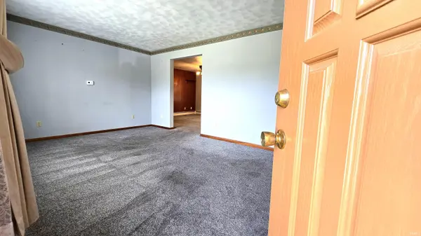 1846 E Paige RD, Columbia City, IN 46725