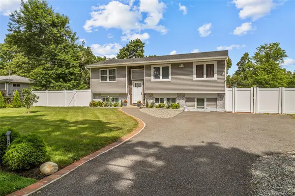 71 Bushwick AVE, Central Islip, NY 11722