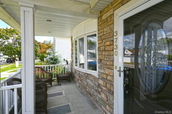 3730 Bernard DR, Wantagh, NY 11793