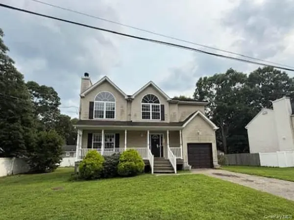 90 Main ST, Mastic, NY 11950