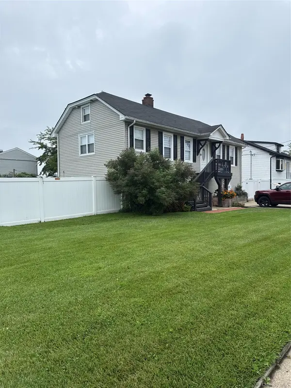 589 S Ocean AVE, Freeport, NY 11520