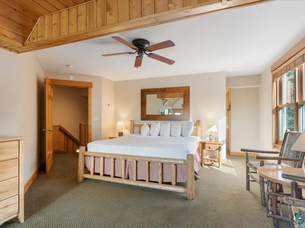 4576 Cove Side Cottage Rd #410, Beaver Bay, MN 55616