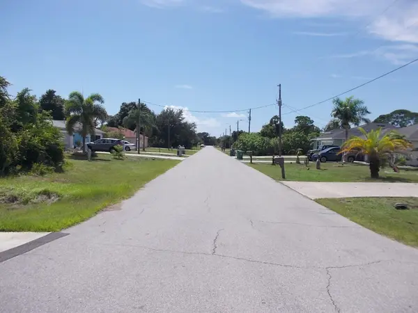 140 SWAN DR, Rotonda West, FL 33947