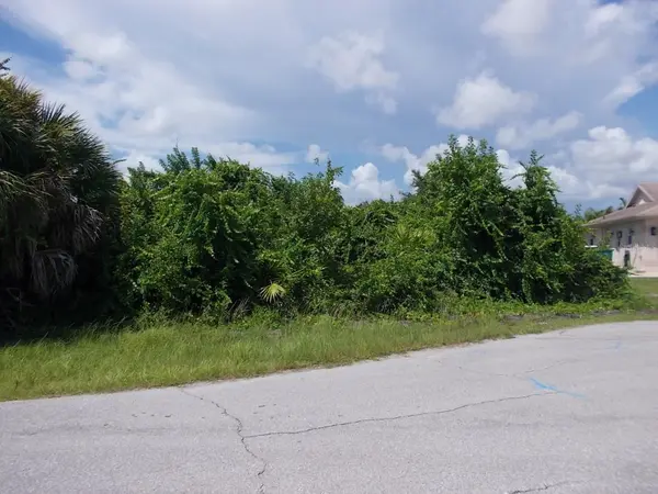 140 SWAN DR, Rotonda West, FL 33947