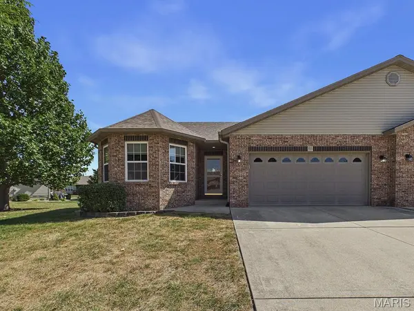 66 Brooks DR, Bethalto, IL 62010