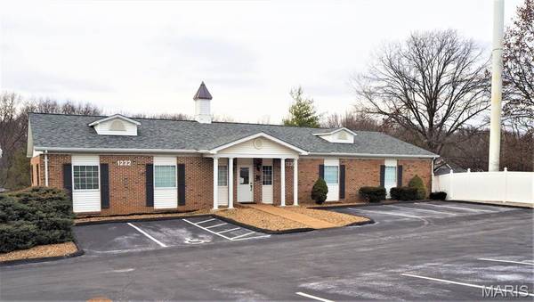1234 Jungermann RD, St Peters, MO 63376