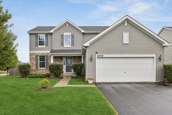 1979 Newberry LN, Hoffman Estates, IL 60192