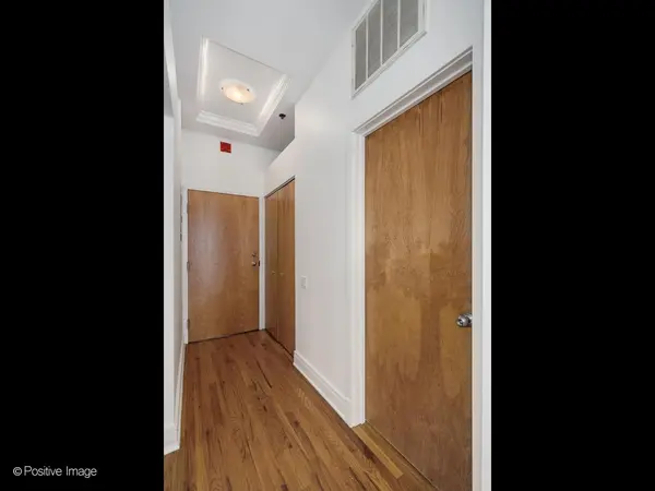 212 W Washington ST #1413, Chicago, IL 60606