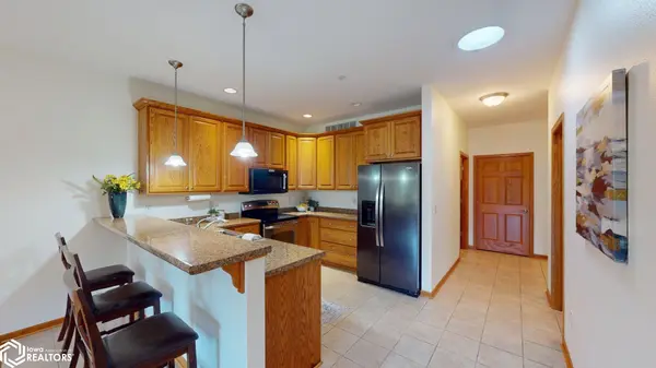 805 3rd Ave S #Unit D, Clear Lake, IA 50428
