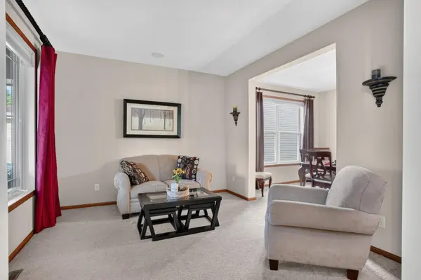 15211 Plumstone DR, Eden Prairie, MN 55347