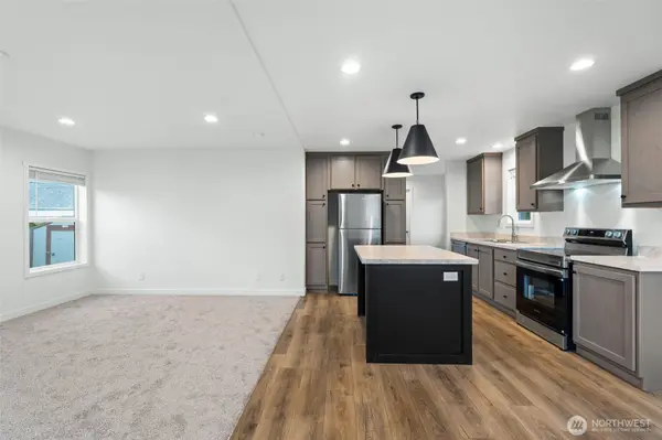 1635 West Side HWY #8, Kelso, WA 98626