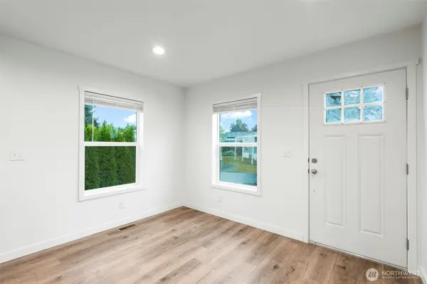 1635 West Side HWY #8, Kelso, WA 98626