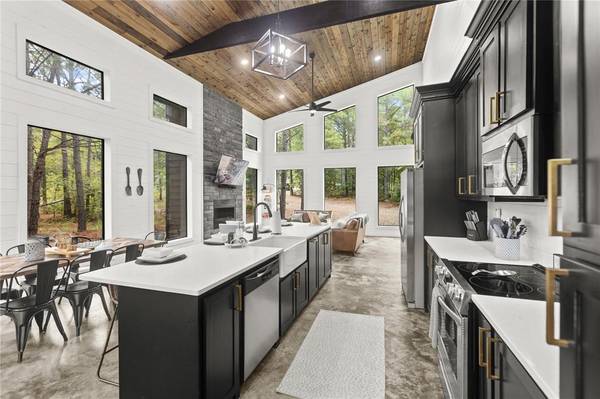 125 Bear Cedar TRL, Broken Bow, OK 74743