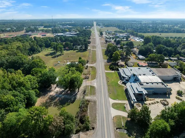 811 E Lincoln RD, Idabel, OK 74745