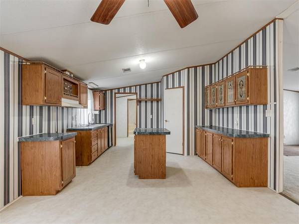 8990 E Tecumseh RD, Norman, OK 73026