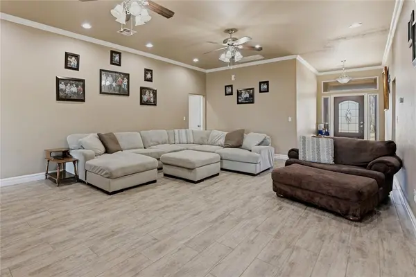 2868 S Anderson RD, Guthrie, OK 73044