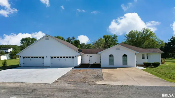 12335 BERMUDA DR, Marion, IL 62959