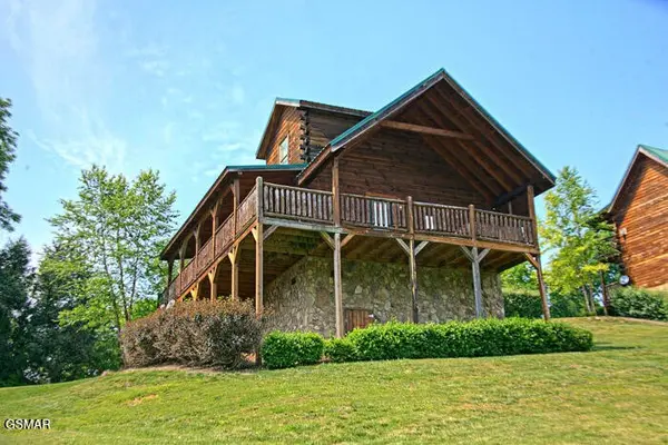 1653 Little Cabin Loop, Pigeon Forge, TN 37862