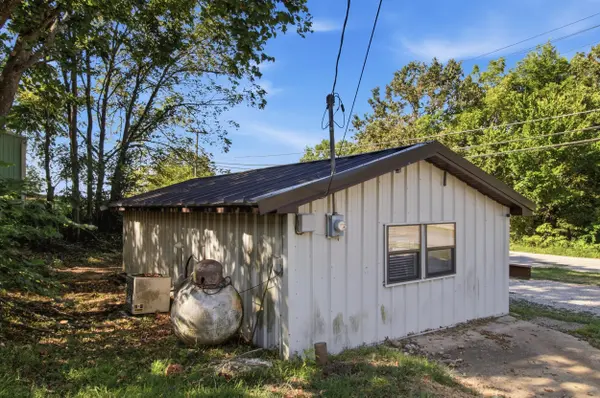 902 S Hill ST, West Plains, MO 65775