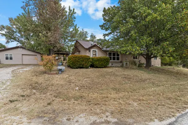 3201 State Highway Dd, Bradleyville, MO 65614