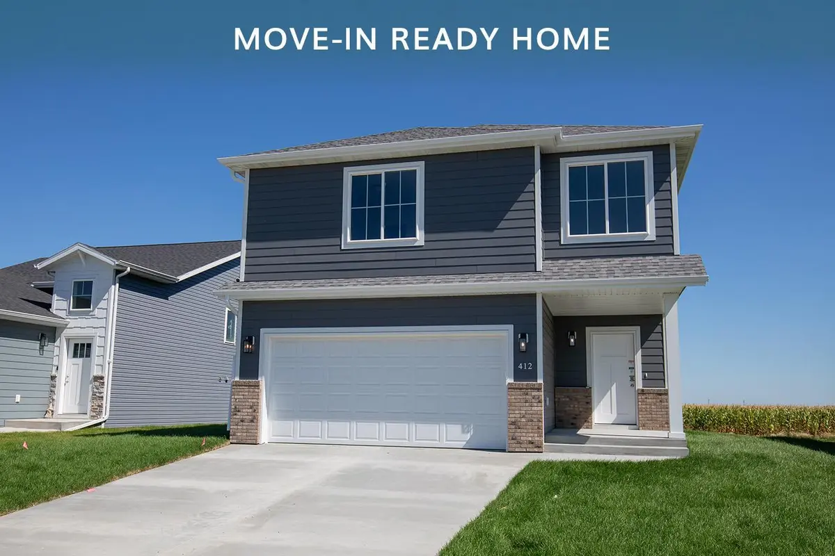 412 Lionheart DR, Horace, ND 58047